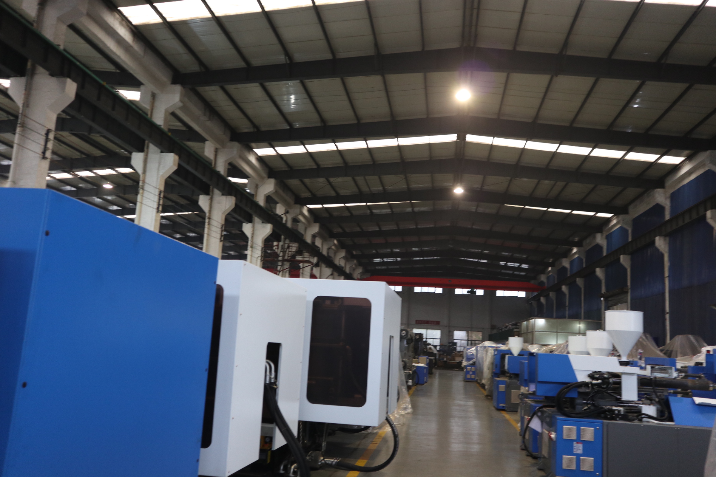 K110 HIGH quality low cost reliable injection molding machine new for Plastic Products Production